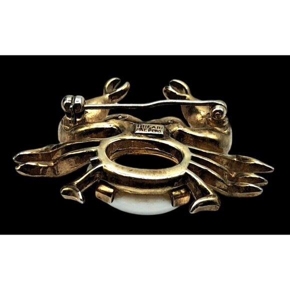 Trifari Crab Brooch Figural Pin White Rhinestone Cabochon Gold Tone Vintage Cost - Picture 10 of 11